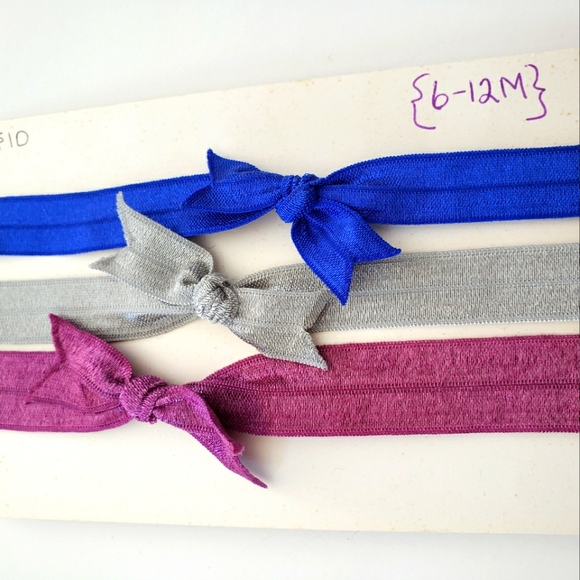 3/$20 set of 3 baby girls bow headband hair accessories, Size 6 to 12 months - Picture 2 of 3